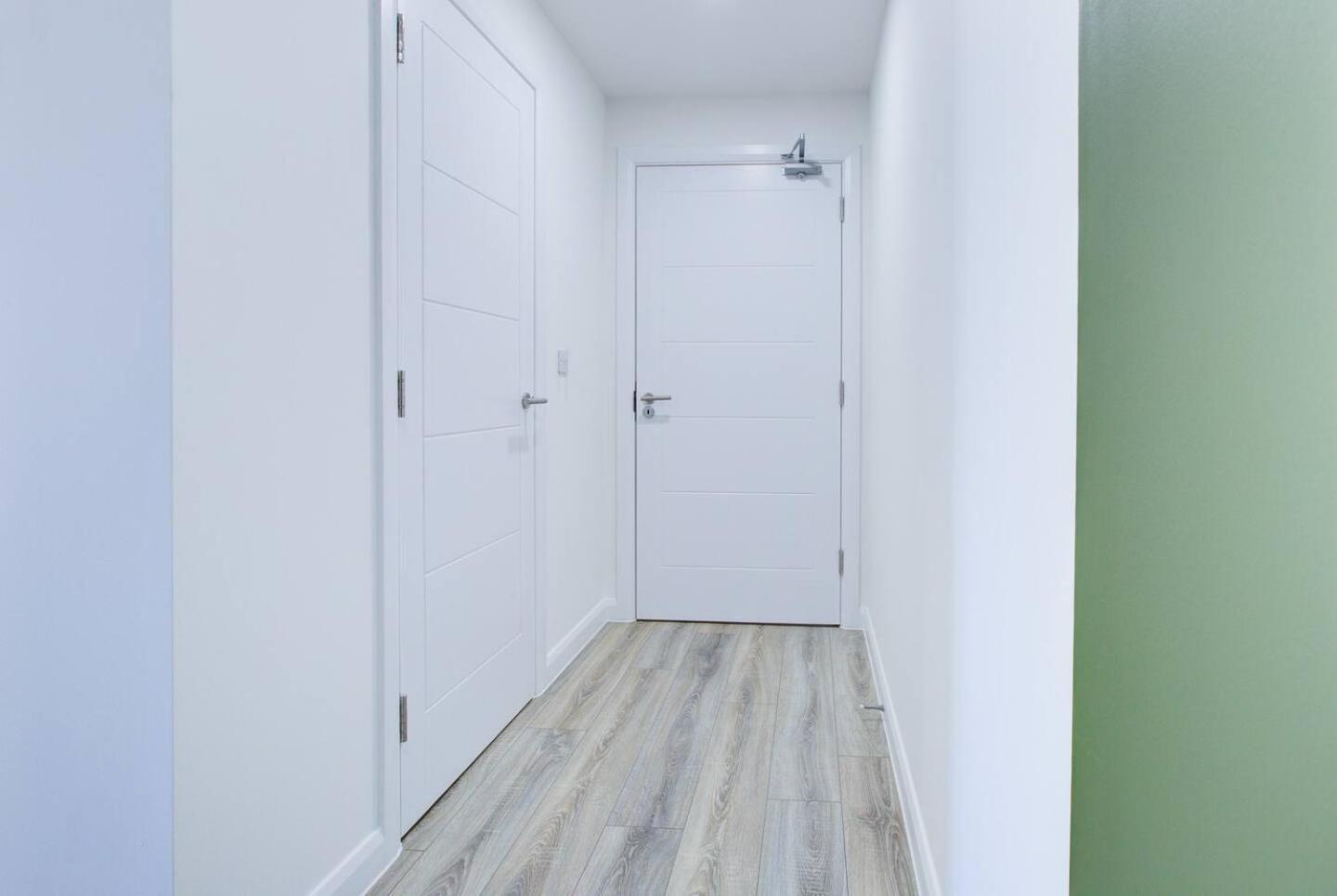 Appartamento 2Bed 2Bath In - Next To Station For 6 Free Parking Ashford  Esterno foto
